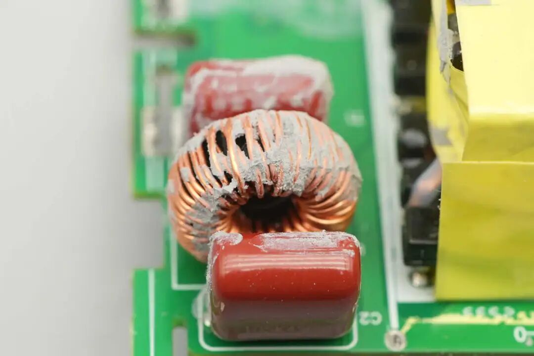 拆解报告：创维140W 3C1A氮化镓智显充电器图64