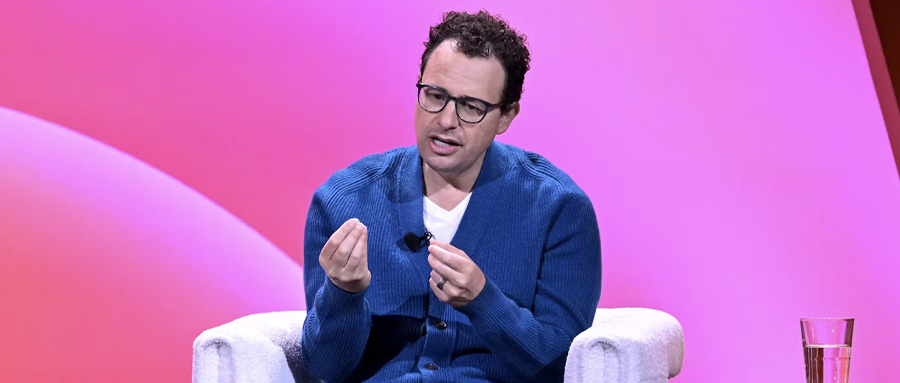 OpenAI亏麻了,对手正在AI赚钱路上加速赶超,估值破万亿图2