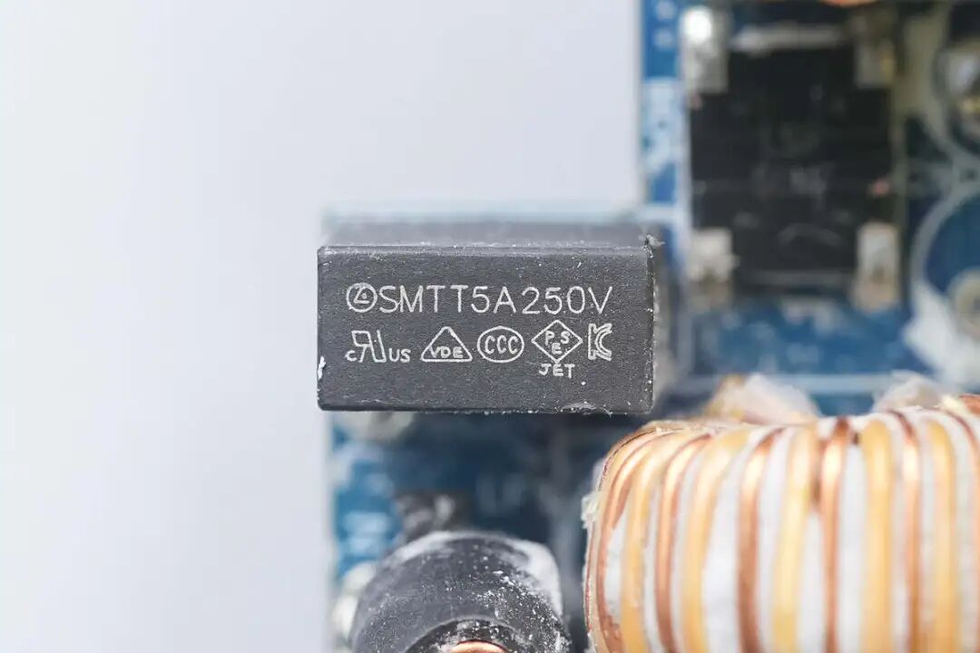 拆解报告:华硕a豆全能秒充100W氮化镓充电器ADOL AC100-050A图44