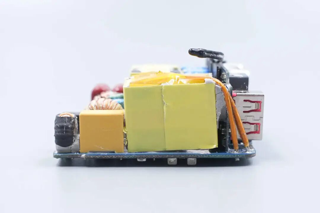 拆解报告:华硕a豆全能秒充100W氮化镓充电器ADOL AC100-050A图59