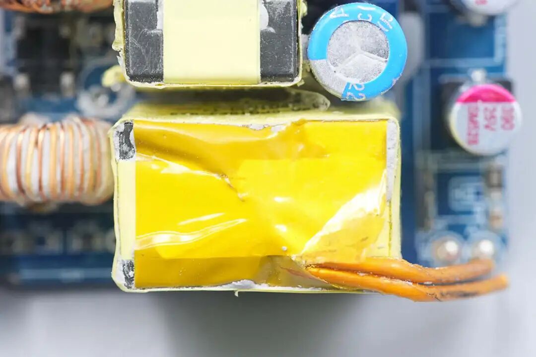 拆解报告:华硕a豆全能秒充100W氮化镓充电器ADOL AC100-050A图65