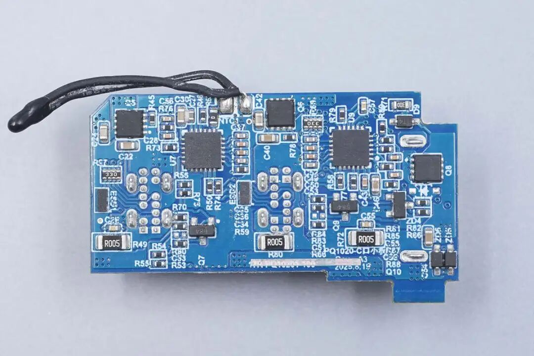 拆解报告:华硕a豆全能秒充100W氮化镓充电器ADOL AC100-050A图73
