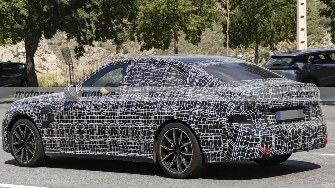 延续概念车造型?全新一代宝马3系效果图来了,还真有点帅!图2