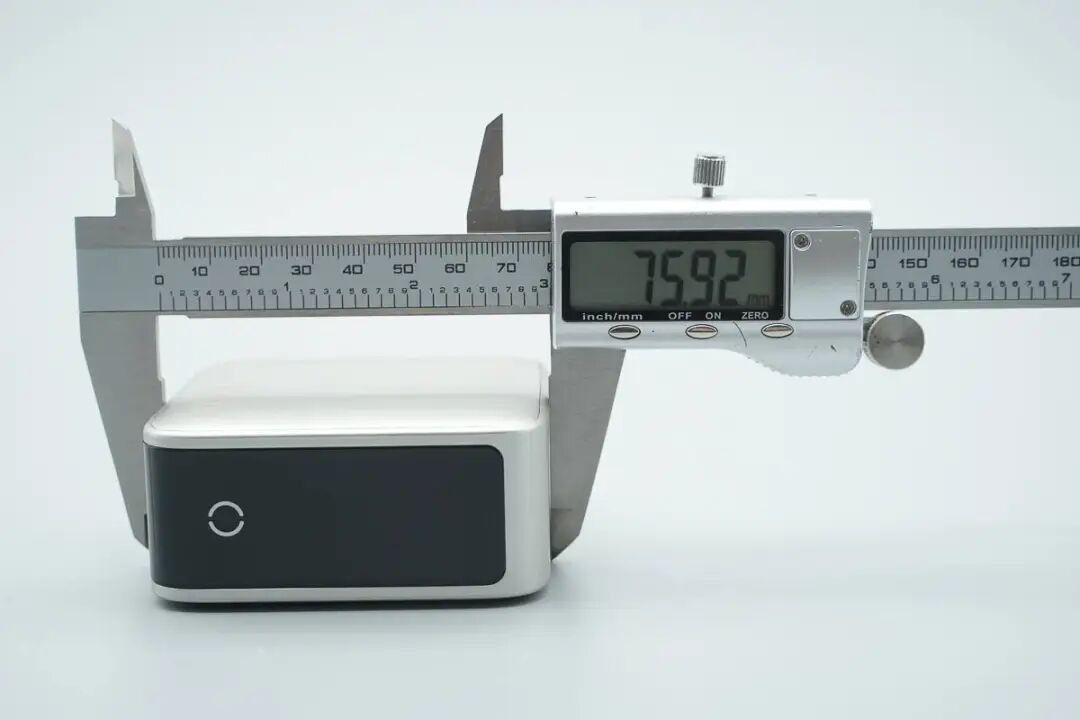 拆解报告：绿联速显充160W氮化镓充电器图16