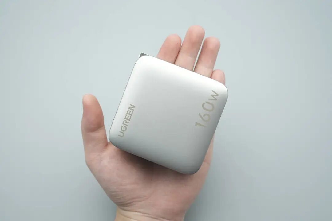 拆解报告：绿联速显充160W氮化镓充电器图31