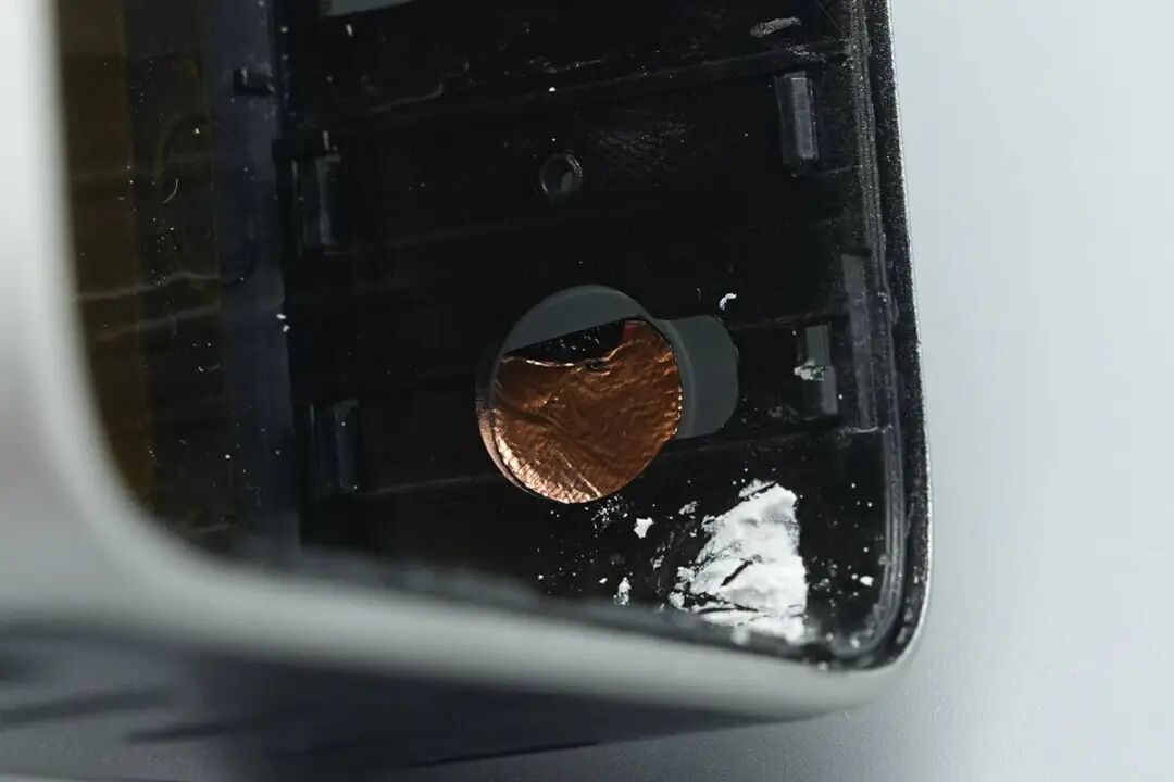 拆解报告：绿联速显充160W氮化镓充电器图43