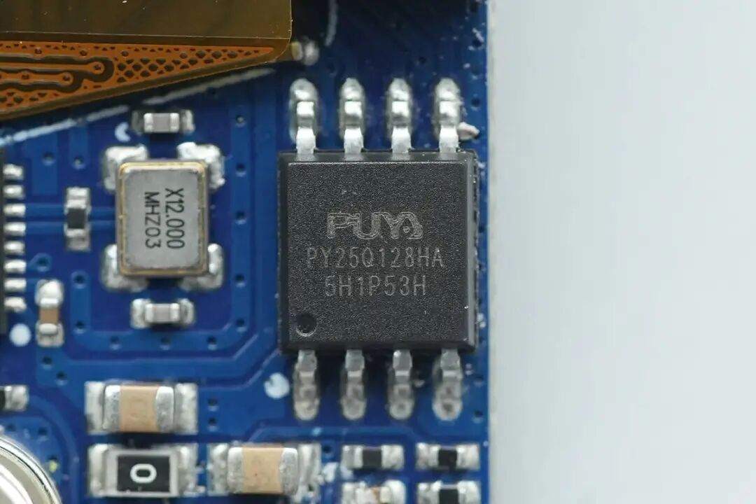 拆解报告：绿联速显充160W氮化镓充电器图124