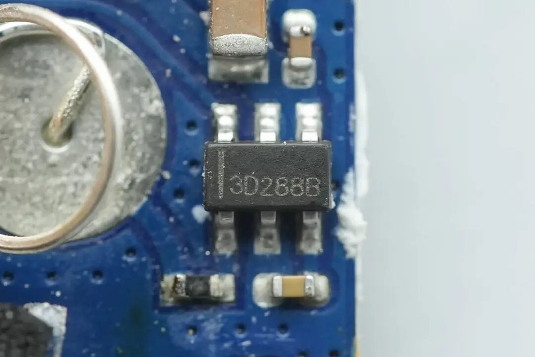 拆解报告：绿联速显充160W氮化镓充电器图127