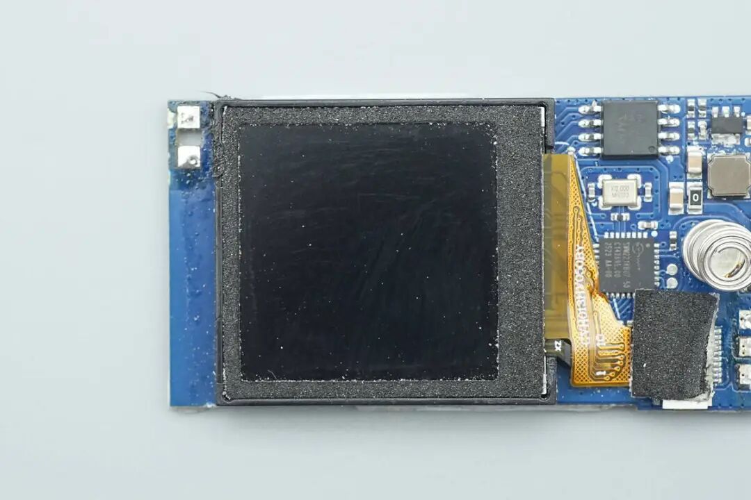 拆解报告：绿联速显充160W氮化镓充电器图129