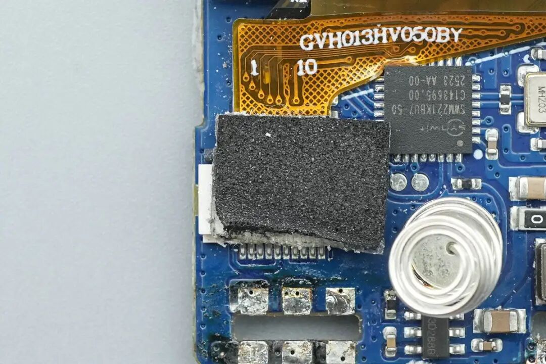 拆解报告：绿联速显充160W氮化镓充电器图130