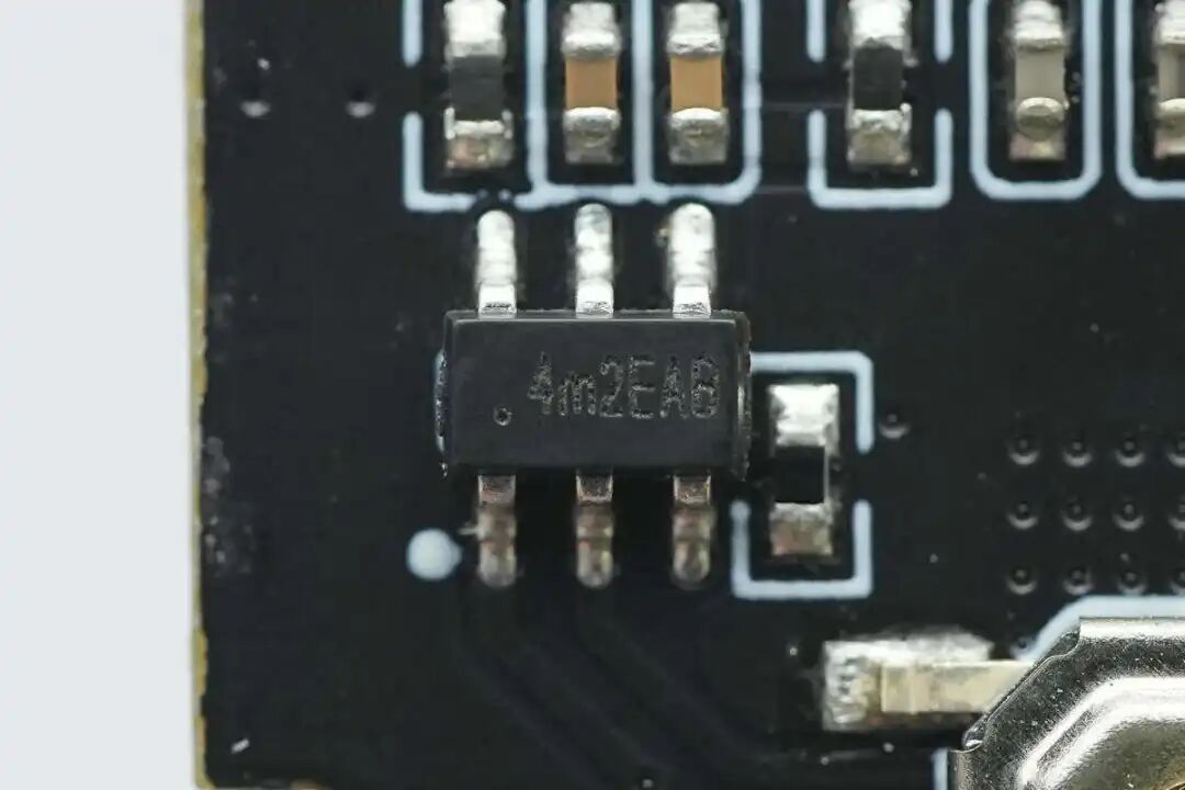 拆解报告:红魔45W氘锋能量魔块移动电源图49