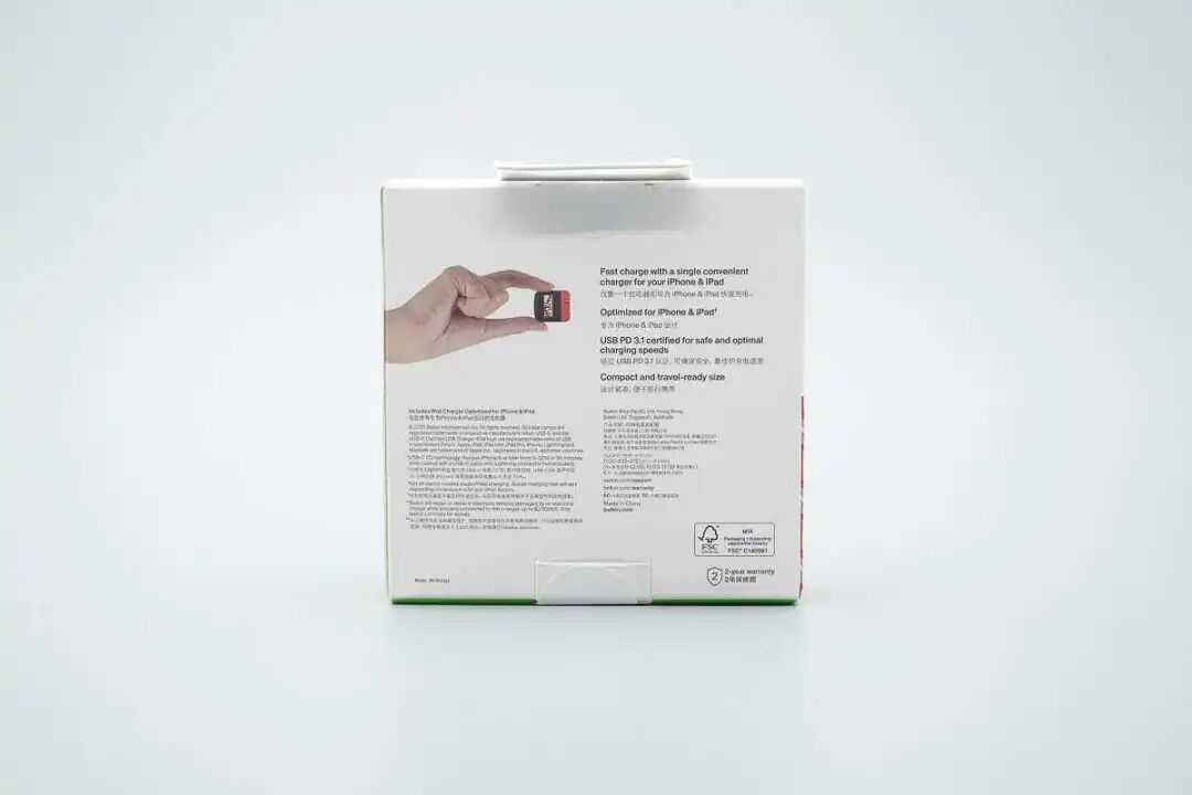 拆解报告:贝尔金蜘蛛侠限定款45W氮化镓充电器图2