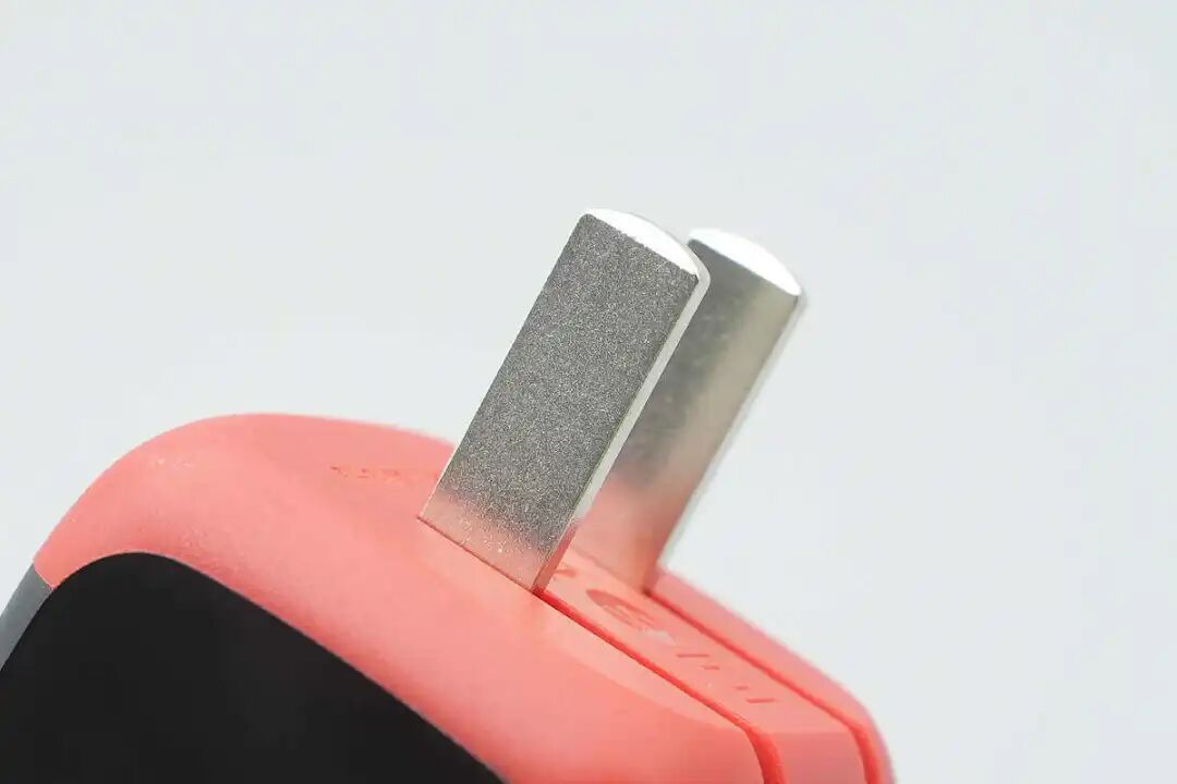 拆解报告:贝尔金蜘蛛侠限定款45W氮化镓充电器图10