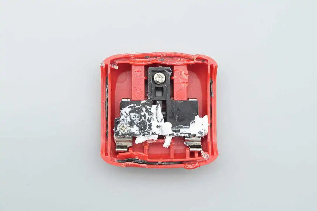 拆解报告:贝尔金蜘蛛侠限定款45W氮化镓充电器图22