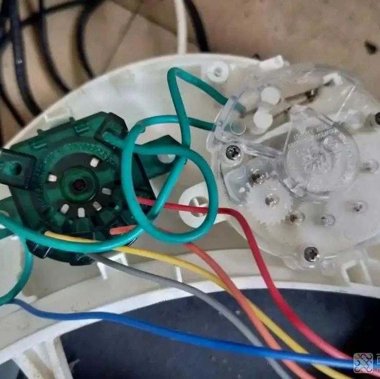 99块的美的风扇，拆开一看：全铜电机+双滚珠轴承？值了！