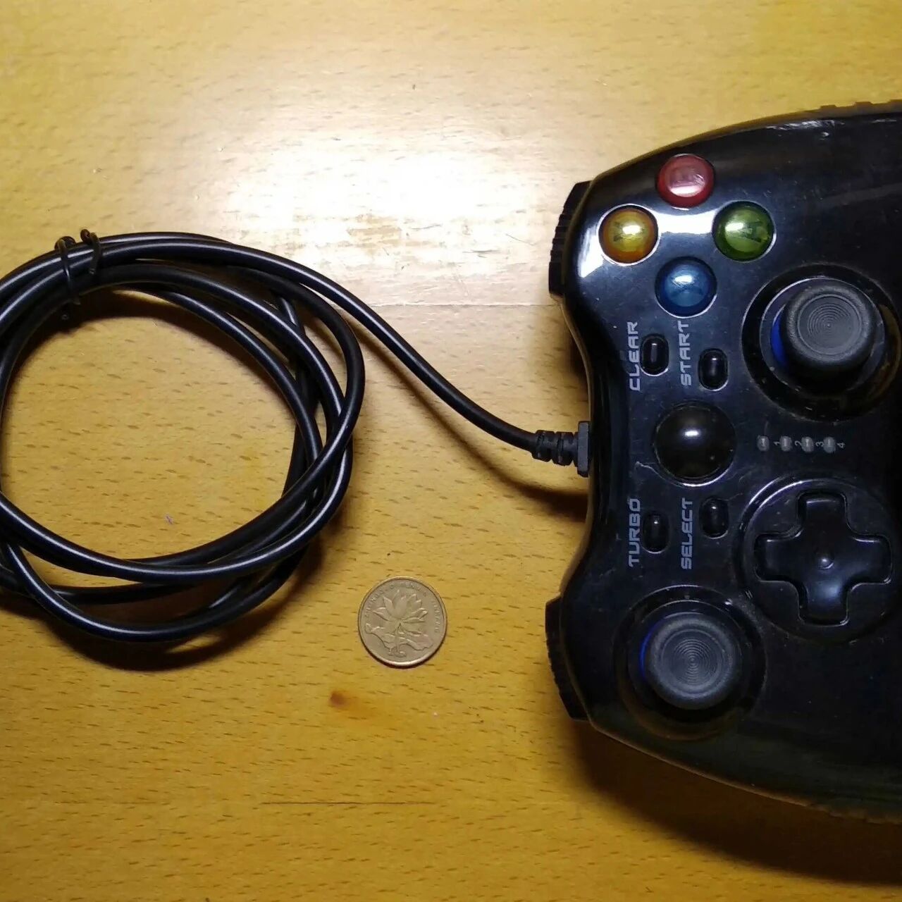 30块的手柄值不值？拆完发现：能玩，但全是省钱的小心机~~~