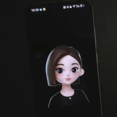 首款豆包AI手机售罄：二手价最高超万元，租赁单日报价600 元