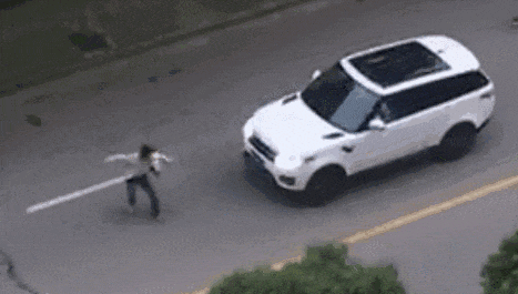 赛道模式一定要在赛道，就像消防栓里一定要有水。。。图10