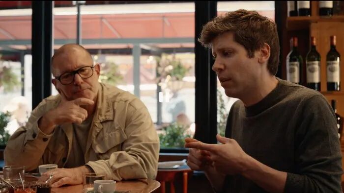 「甲亢哥」因殴打人形机器人被起诉/卢伟冰回应罗福莉加入小米/GPT-5.2 或下周发布|Hunt Good周报图4