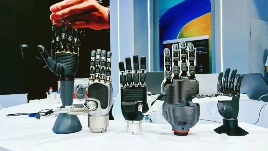 小智一周要闻 | 理想推出首款AI眼镜；传哈啰Robotaxi明年6月量产图7