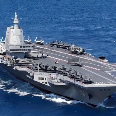 不是12万吨核动力？美媒死盯中方造船厂，曝光4号航母新细节！