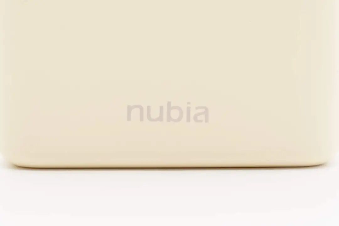 拆解报告：努比亚糖果移动电源20000mAh图6