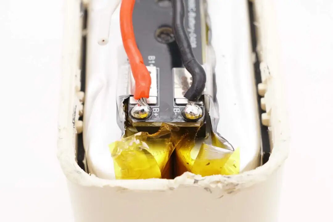 拆解报告：努比亚糖果移动电源20000mAh图40