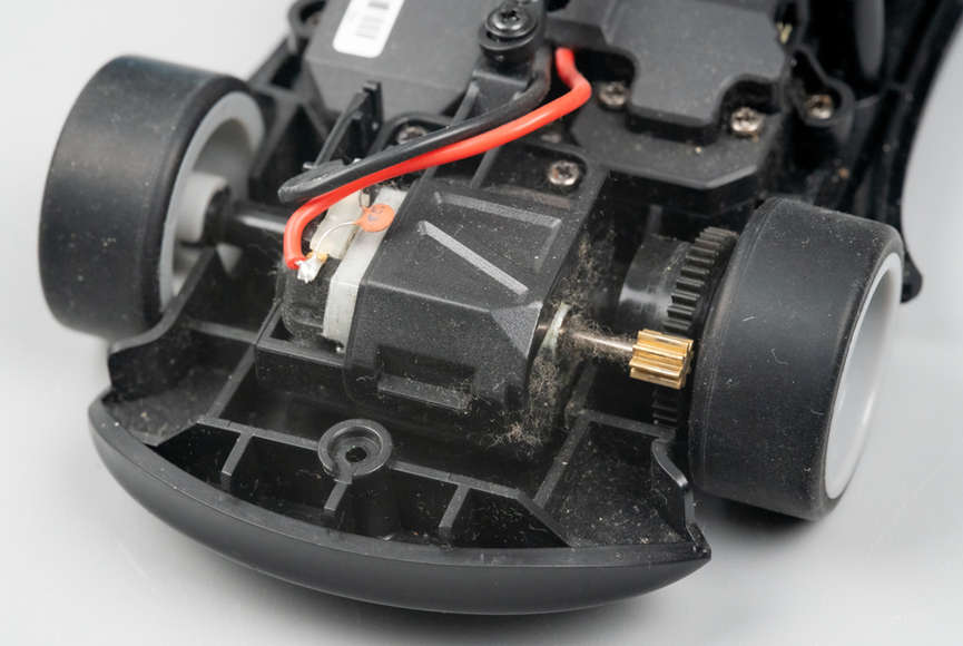 趁儿子睡着，偷偷拆了他价值350的跑车，没想到这车还带差速器！图17