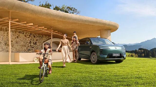 历史性时刻 比亚迪第1500万辆新能源车下线图4