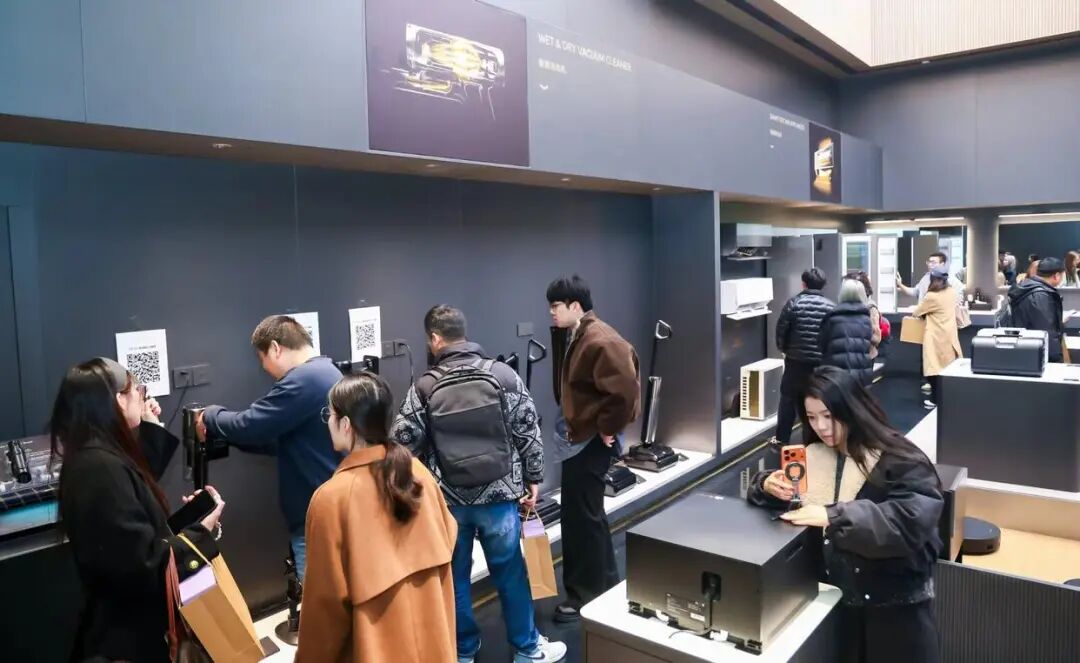 跨界玩&ldquo;革命&rdquo;！追觅首款手机大曝光：力争与华为小米三分天下图4