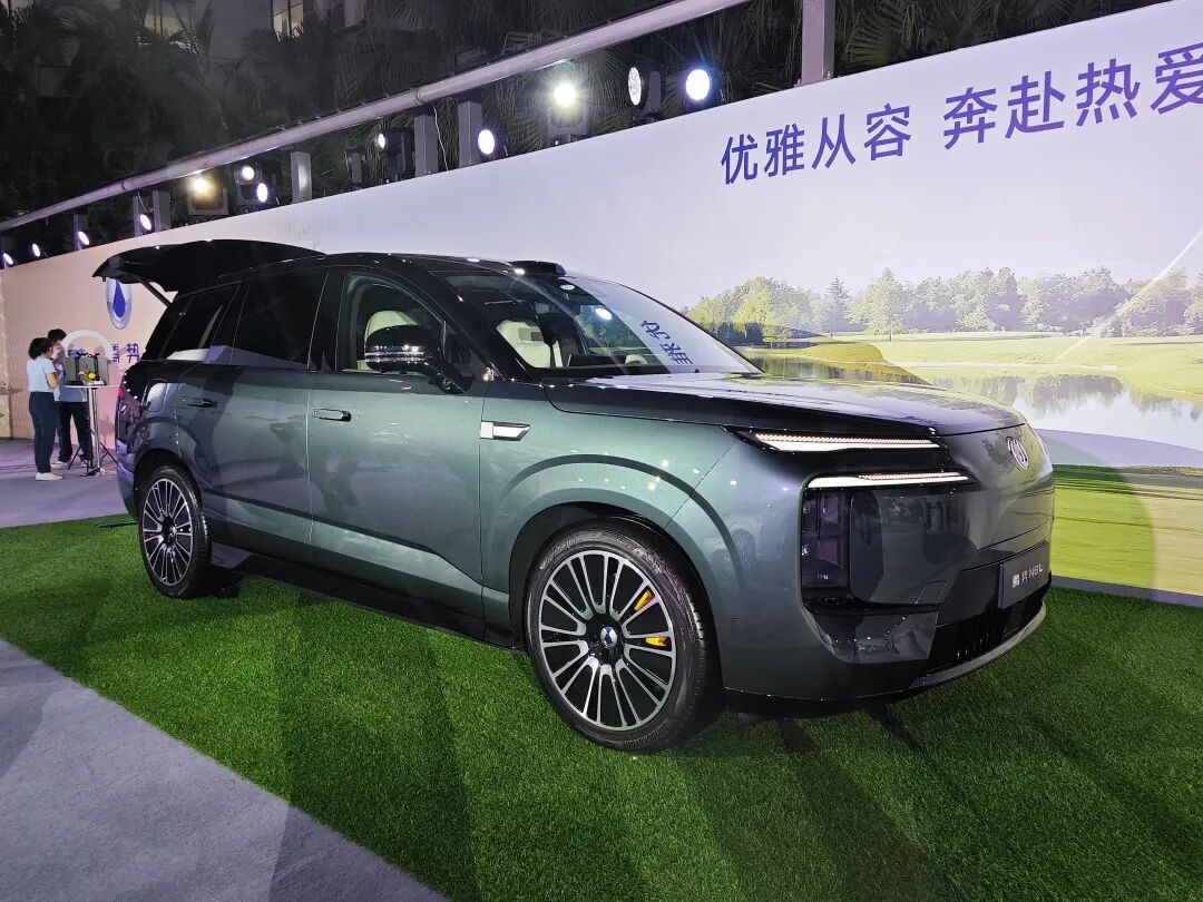 国内销量三连跌,海外狂销91万辆!比亚迪这一年太猛了图7