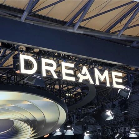 追觅首款手机发布在即！外观神似三星S25Ultra