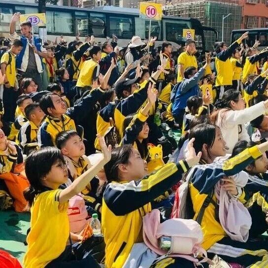 樟木头中心小学800余名师生走进异能无人机科普教育基地