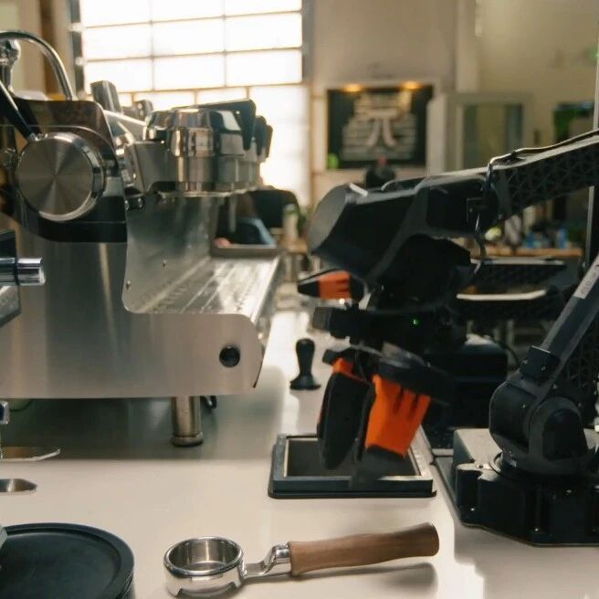 近2k star的RLinf又又又上新了！支持真机强化学习，像使用GPU一样使用你的机器人~