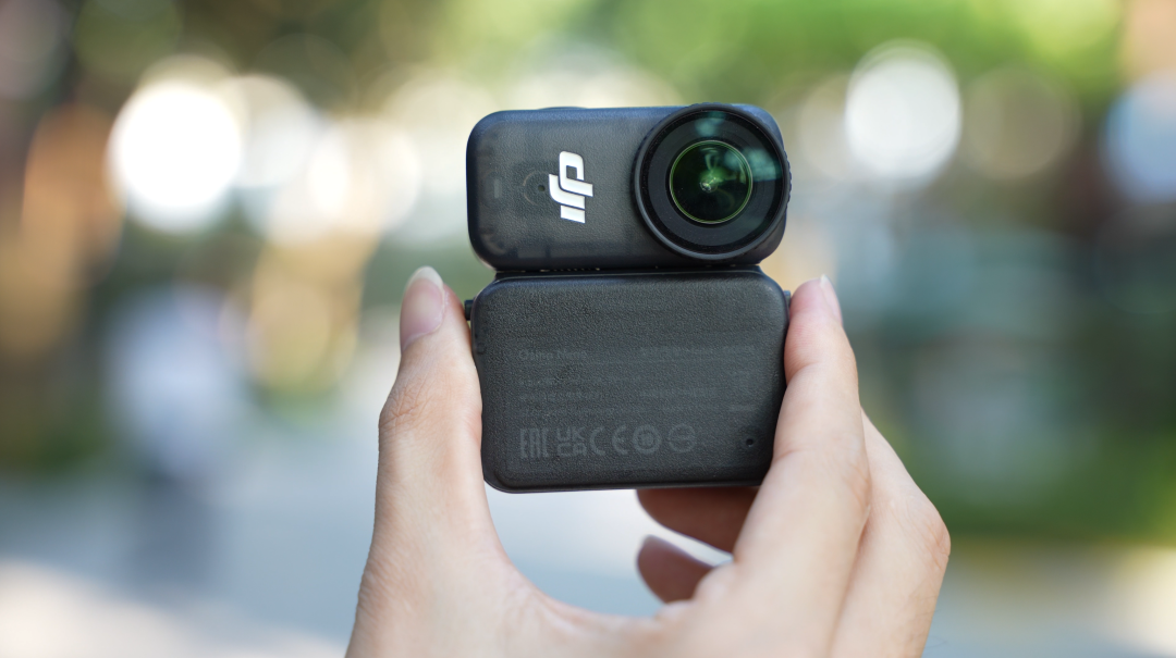 户外影像的2025年：性能内卷退潮，无感体验爆发，大疆影石双雄争霸图12