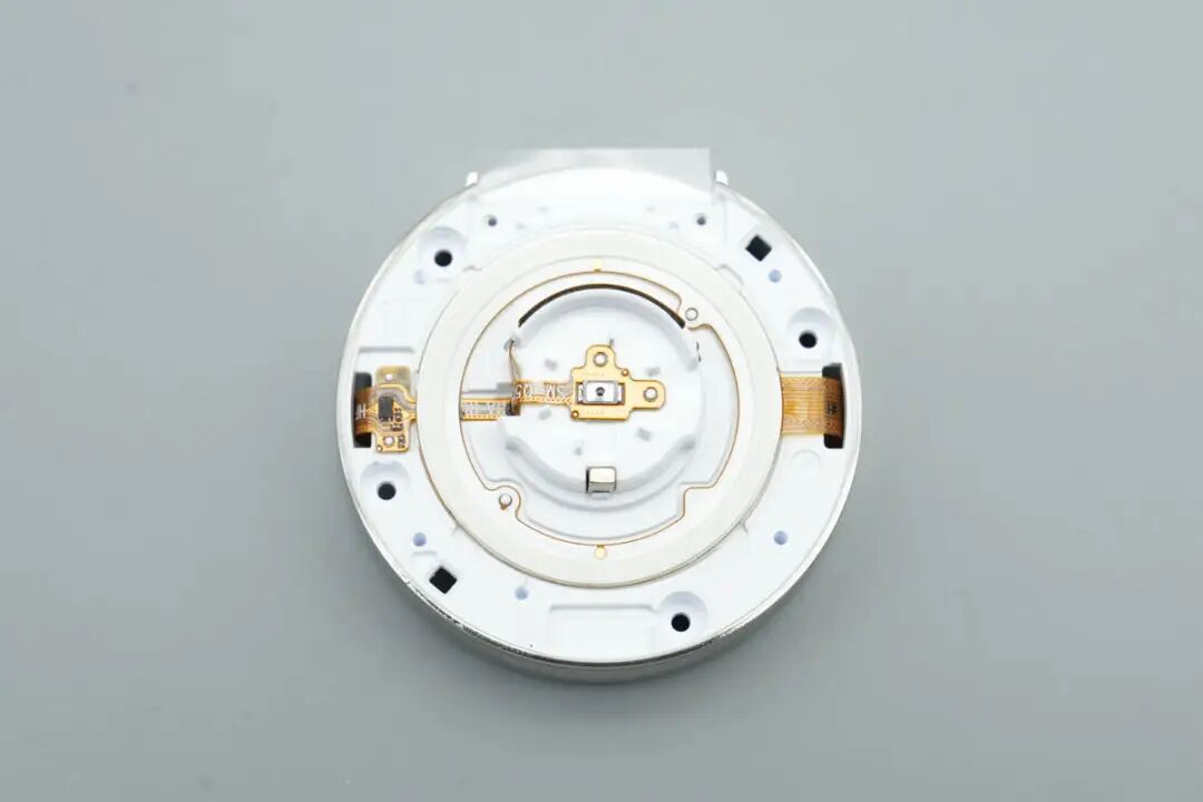 拆解报告：三星Galaxy Ring无线充电保护盒图43