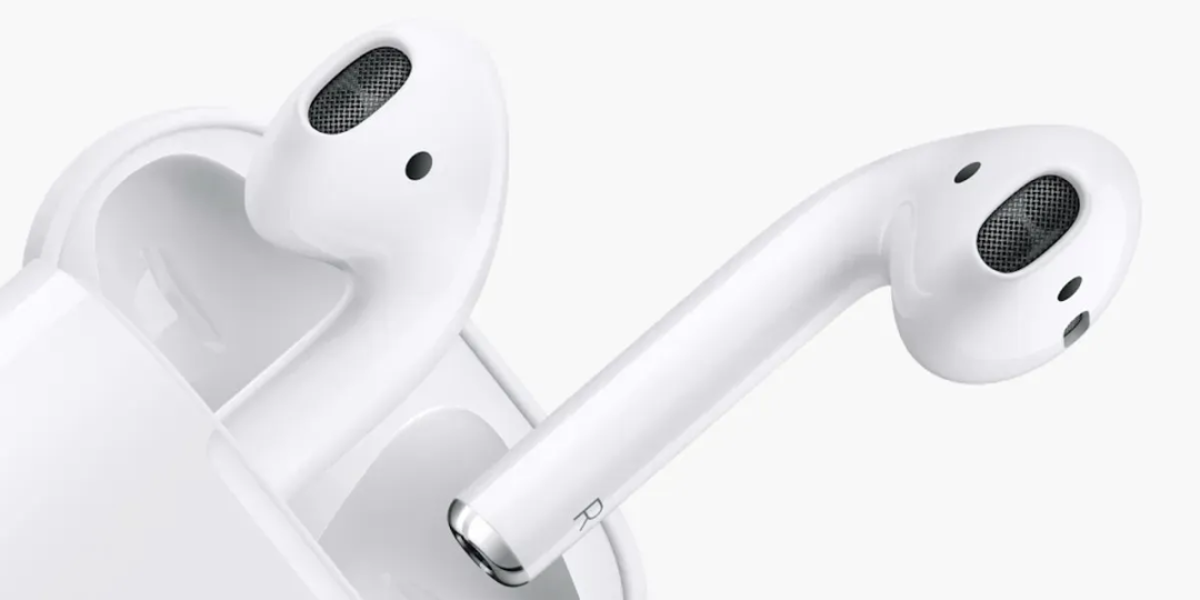 曝光的 AirPods 原型机显示，苹果曾计划推出多彩配色图1