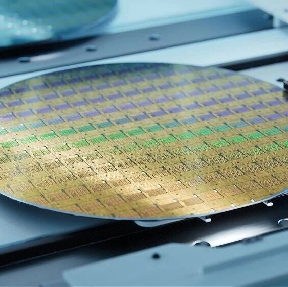 功率半导体，两极分化