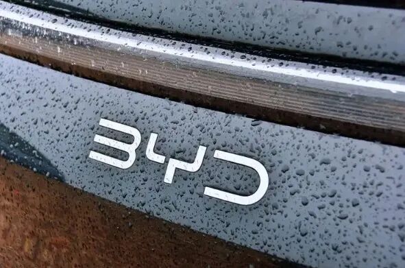 微信重度用户聊天记录占空间超70%，李云飞辟谣比亚迪将推出飞行汽车，奇瑞否认与追觅合作，台积电2纳米量产，这就是今天的其他大新闻！图8