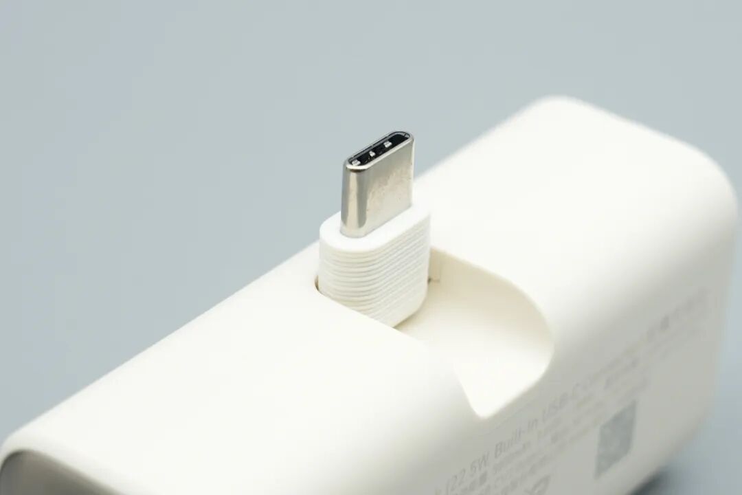 拆解报告：安克 Nano 22.5W 胶囊充电宝图11