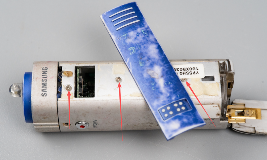 拆解一台2003年卖1200元的MP3，看看三星当年有多赚钱！图11