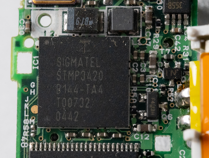 拆解一台2003年卖1200元的MP3，看看三星当年有多赚钱！图25