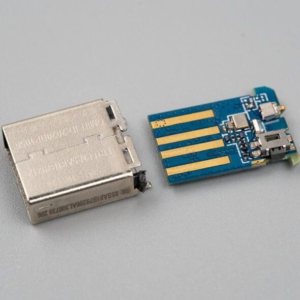 这么小的USB无线接收器，里面是什么东西，拆解看看？