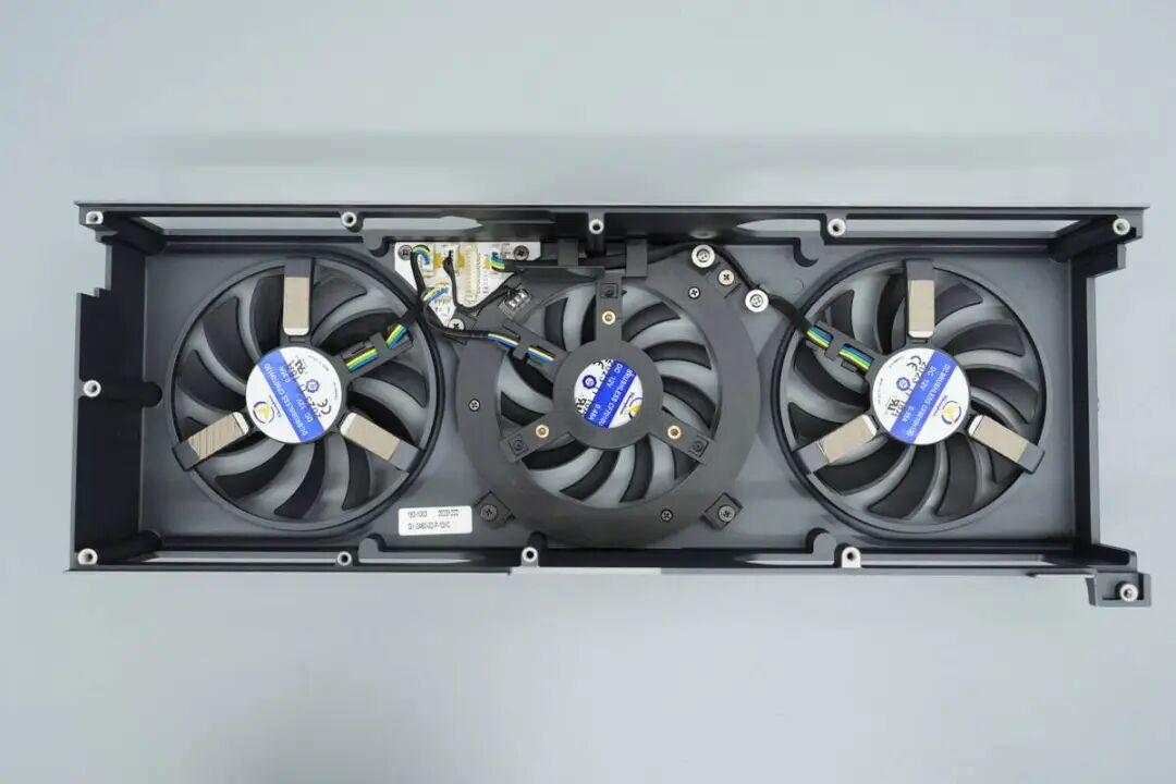 拆解报告：MOORE THREAD摩尔线程MTT S70独立显卡图28