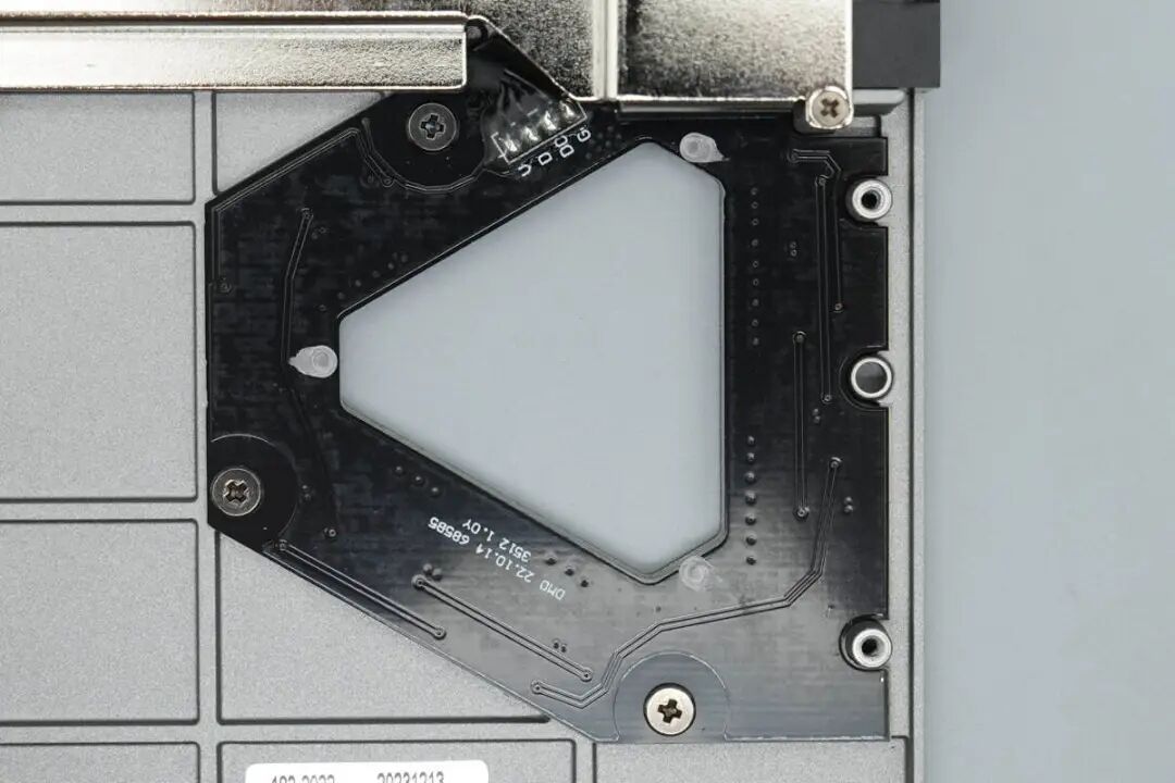 拆解报告：MOORE THREAD摩尔线程MTT S70独立显卡图40