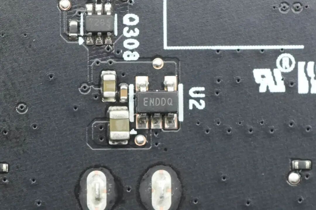 拆解报告：MOORE THREAD摩尔线程MTT S70独立显卡图64