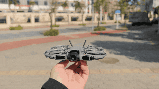 151克、手势起飞、自动跟拍…这台无人机凭什么让人用上瘾？图4