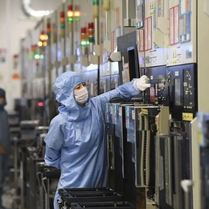 突发！存储芯片价格暴涨70%