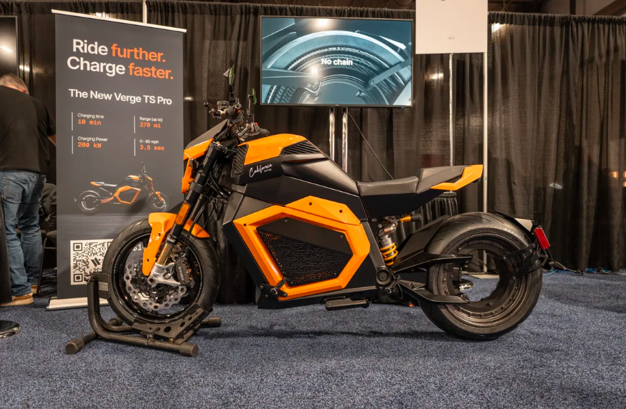 5分钟满电！全球首款全固态电池量产问世图5