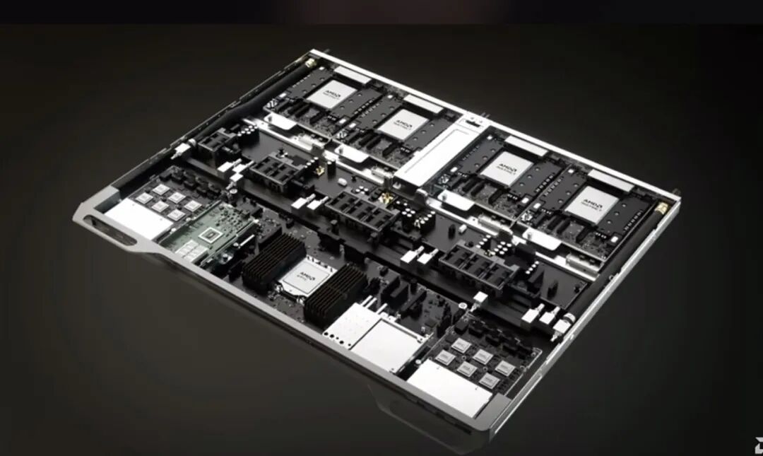 刚刚,苏姿丰掏出AMD史上最强AI核弹硬刚老黄,OpenAI总裁和李飞飞都来站台图10